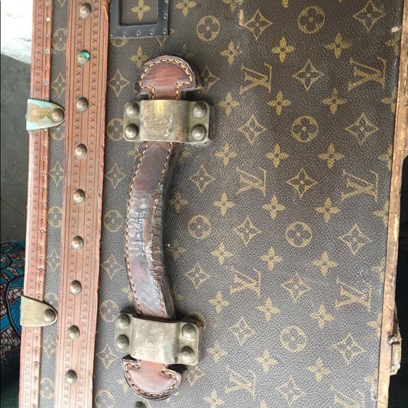 Luis Vuitton suitcase - Picture 5 of 8